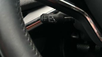 Skoda Enyaq 62kWh 60 (DC120kW) (179 ps) - NAV - WIFI - BLUETOOTH