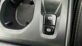 Volvo XC40 1.5 T3 Momentum Pro (163 ps) - BLUETOOTH - CLIMATE CONTROL - DAB