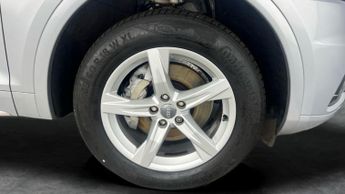 Audi Q5 2.0 TDI 40 Sport S Tronic quattro (190 ps) - XENONS - BLUETOOTH 