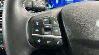 Ford Kuga 2.5 Duratec 14.4kWh Vignale Plug-in CVT (225 ps) - HEATED STEERI