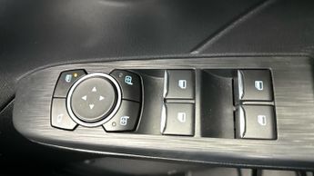 Ford Kuga 2.5 Duratec 14.4kWh Vignale Plug-in CVT (225 ps) - HEATED STEERI