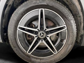 Mercedes-Benz EQA EQA 350 66.5kWh AMG Line 4MATIC (292 ps) - ADAPTIVE LIGHTS - HEA