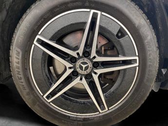 Mercedes-Benz EQA EQA 350 66.5kWh AMG Line 4MATIC (292 ps) - ADAPTIVE LIGHTS - HEA