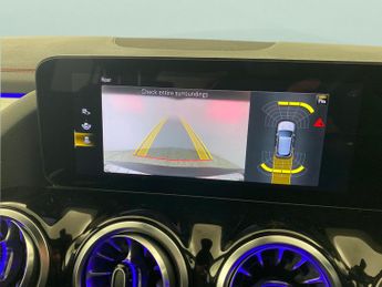 Mercedes-Benz EQA EQA 350 66.5kWh AMG Line 4MATIC (292 ps) - ADAPTIVE LIGHTS - HEA