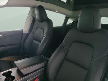 Tesla Model Y SUV RWD (346 ps) - HEATED LEATHER - HEATED STEERING - BLIND SPOT