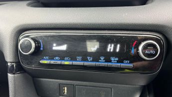 Toyota Yaris 1.5 VVT-h Design E-CVT (116 ps) - BLUETOOTH - AIR CON - DAB