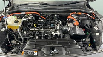 Ford Kuga 2.5 Duratec 14.4kWh Vignale Plug-in CVT (225 ps) - HEATED STEERI