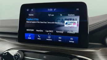 Ford Kuga 2.5 Duratec 14.4kWh Vignale Plug-in CVT (225 ps) - HEATED STEERI