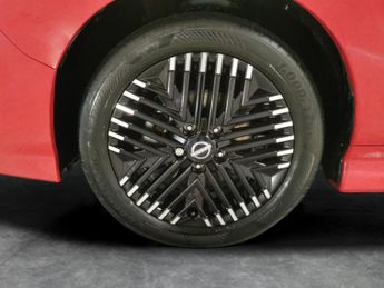 Nissan Leaf 39kWh Tekna (150 ps) - LED - REVERSE CAM - NAV