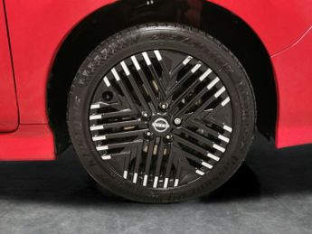 Nissan Leaf 39kWh Tekna (150 ps) - LED - REVERSE CAM - NAV