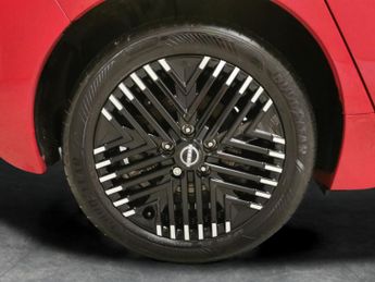 Nissan Leaf 39kWh Tekna (150 ps) - LED - REVERSE CAM - NAV