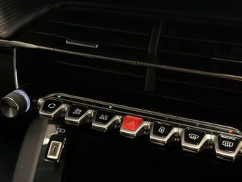 Peugeot E-208 50kWh Active Premium + (7kW Charger) (136 ps) - CRUISE - SPEED L