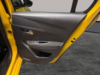 Peugeot E-208 50kWh Active Premium + (7kW Charger) (136 ps) - CRUISE - SPEED L