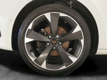 Cupra Leon 1.5 eTSI EVO V1 DSG (150 ps) - LED - REVERSE CAM - NAV