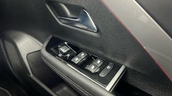 Vauxhall Astra 1.6 12.4kWh GS Plug-in (180 ps) - HEATED SEATS - NAV - HEATED ST