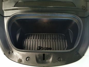 Tesla Model Y SUV RWD (346 ps) - REVERSE CAM - NAV - LEATHER