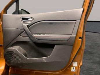 Renault Captur 1.6 E-TECH 9.8kWh RS Line Plug-in (160 ps) - BLUETOOTH - CRUISE