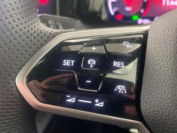 Volkswagen Golf 2.0 TDI GTD DSG (200 ps) - DIGITAL DASH - PADDLE SHIFT - PARK SE