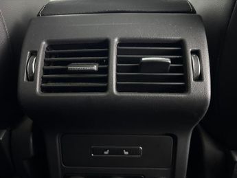 Jaguar F-PACE 2.0 D240 R-Sport AWD (240 ps) - REVERSE CAM - MERIDIAN AUDIO - N