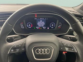 Audi Q3 1.5 TFSI CoD 35 Black Edition S Tronic (150 ps) - BLUETOOTH - CR