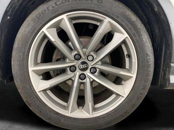 Audi Q3 1.5 TFSI CoD 35 Black Edition S Tronic (150 ps) - BLUETOOTH - CR