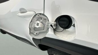 Toyota Yaris Cross 1.5 VVT-h Design E-CVT (116 ps) - LANE TRACE ASSIST - BLUETOOTH 