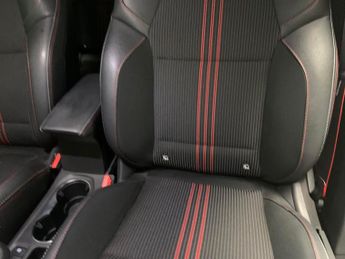 Renault Captur 1.6 E-TECH 9.8kWh RS Line Plug-in (160 ps) - BLUETOOTH - CRUISE