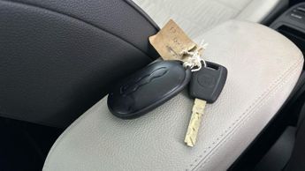 Fiat 500e 42kWh La Prima (118 ps) - SPEED LIMIT RECOG - AIR CON - KEYLESS 