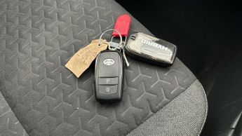 Toyota Yaris Cross 1.5 VVT-h Design E-CVT (116 ps) - LANE TRACE ASSIST - BLUETOOTH 