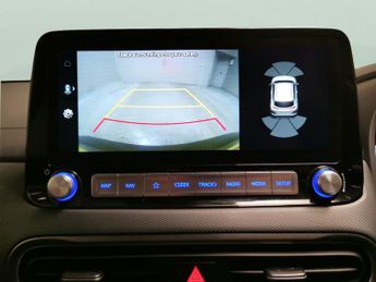 Hyundai Kona 64kWh Premium (10.5kW Charger) (204 ps) - HEATED SEATS - HEATED 