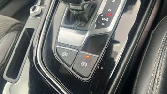 Audi A4 2.0 TFSI 35 Black Edition S Tronic (150 ps) - BLUETOOTH - DRIVIN