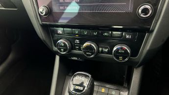 Skoda Octavia 2.0 TSI GPF vRS DSG (245 ps) - PADDLE SHIFT - AIR CON - SD CARD 