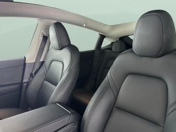 Tesla Model Y SUV RWD (346 ps) - REVERSE CAM - NAV - LEATHER