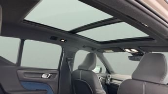 Volvo XC40 Recharge 69kWh Ultimate (231 ps) - SURROUND VIEW - PARK ASSIST -