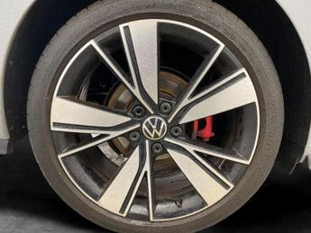 Volkswagen Golf 2.0 TDI GTD DSG (200 ps) - WIFI - LANE DEPARTURE  - DRIVER MEMOR