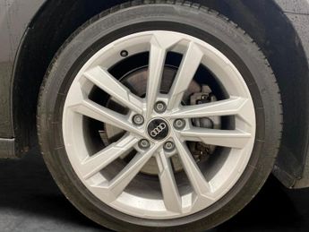 Audi A3 1.4 TFSIe 40 Sport Sportback Plug-in S Tronic 13kWh (204 ps) - L