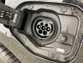 Audi A3 1.4 TFSIe 40 Sport Sportback Plug-in S Tronic 13kWh (204 ps) - L