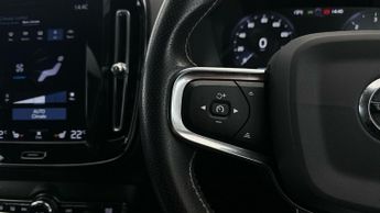 Volvo XC40 2.0 D3 R-Design AWD (150 ps) - CLIMATE CONTROL - DAB