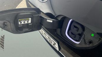 Hyundai Kona 39kWh Premium (10.5kW Charger) (136 ps) - HEATED SEATS - HEATED 