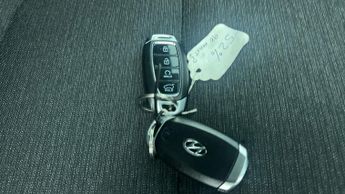 Hyundai Kona 39kWh Premium (10.5kW Charger) (136 ps) - HEATED SEATS - HEATED 