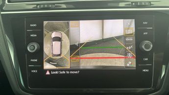 Volkswagen Tiguan 2.0 TDI R-Line Tech DSG (150 ps) - LED - SUNBLINDS - 20IN ALLOYS