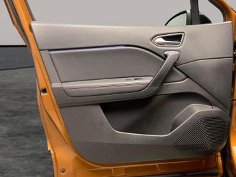 Renault Captur 1.6 E-TECH 9.8kWh RS Line Plug-in (160 ps) - BLUETOOTH - CRUISE