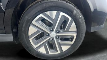Hyundai Kona 39kWh Premium (10.5kW Charger) (136 ps) - HEATED SEATS - HEATED 