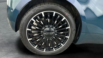 Fiat 500e 42kWh La Prima (118 ps) - SPEED LIMIT RECOG - AIR CON - KEYLESS 