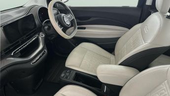 Fiat 500e 42kWh La Prima (118 ps) - SPEED LIMIT RECOG - AIR CON - KEYLESS 
