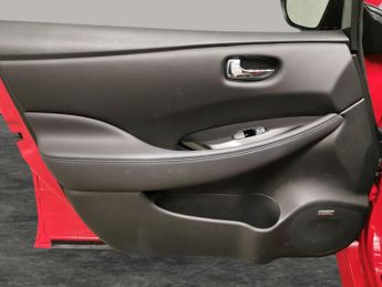 Nissan Leaf 39kWh Tekna (150 ps) - LED - REVERSE CAM - NAV