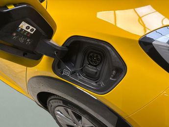 Peugeot E-208 50kWh Active Premium + (7kW Charger) (136 ps) - CRUISE - SPEED L