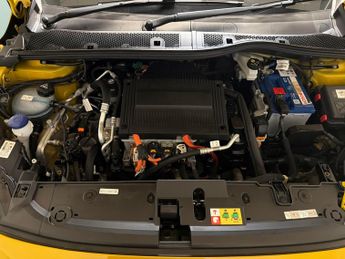 Peugeot E-208 50kWh Active Premium + (7kW Charger) (136 ps) - CRUISE - SPEED L