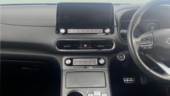 Hyundai Kona 39kWh Premium (10.5kW Charger) (136 ps) - HEATED SEATS - HEATED 