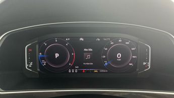 Volkswagen Tiguan 2.0 TDI R-Line Tech DSG (150 ps) - LED - SUNBLINDS - 20IN ALLOYS